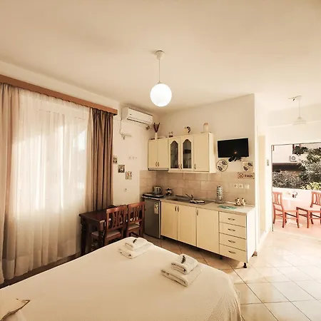Aria's * Ksamil